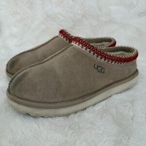 UGG Women's Tasman Sand/Dark Cherry Suede Sheepskin Slippers Size: 9